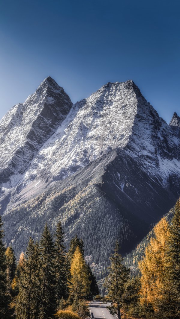 两天玩转川西秋日戒指皮肤! 雪峰+彩林，好意思平直机内存告急!